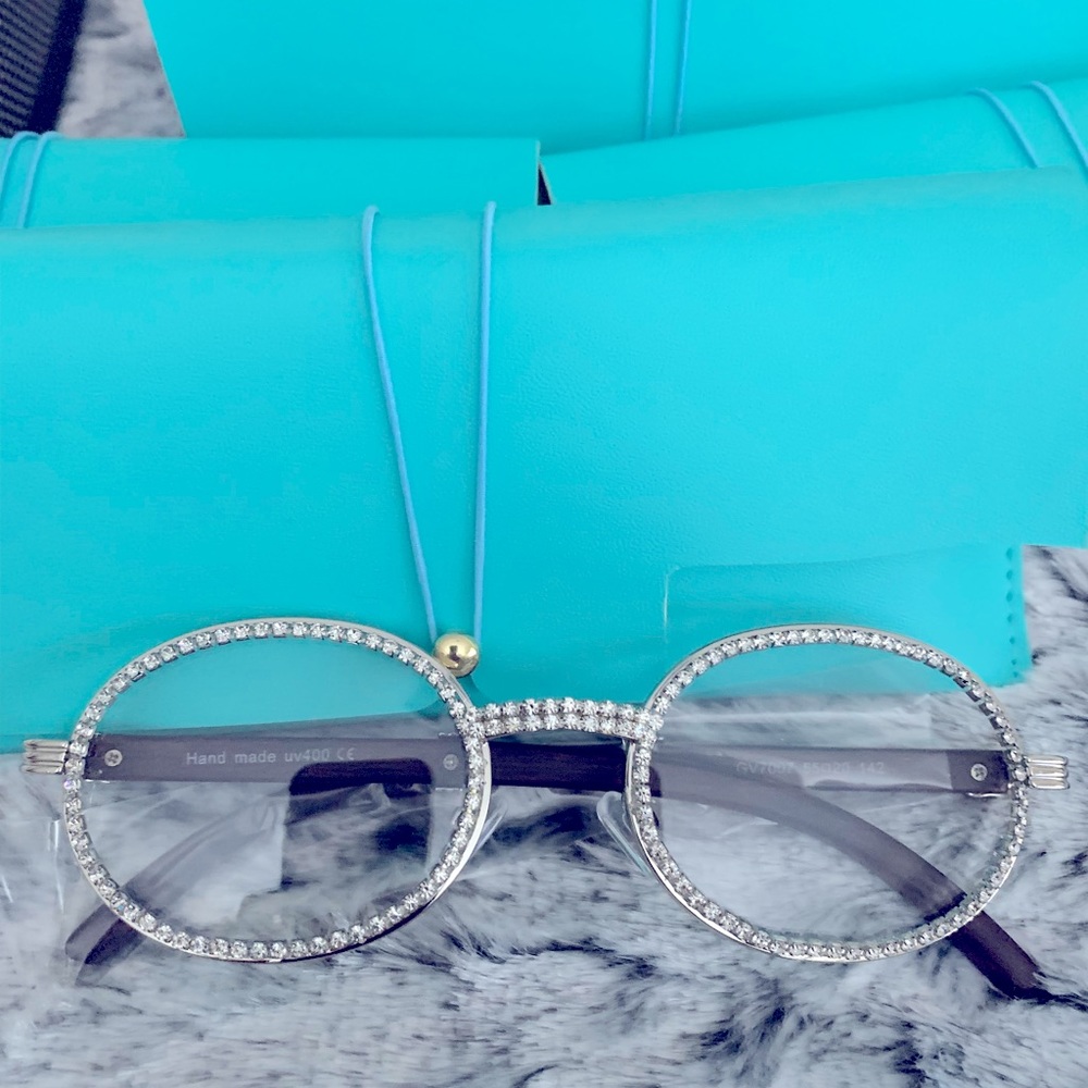 Lab Diamond Designed Eye wear Brand new. Never worn. Category is Unisex!!